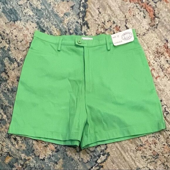 Carolina Colours Pants - NWT Carolina Colours Ladies Size 10 Spring Green High Waist Shorts